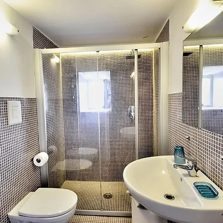 In Sleeps 6 Includes Air Con Castellabate