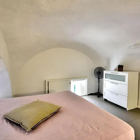Apartment In Sleeps 6 Includes Air Con Castellabate