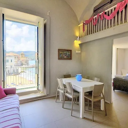 Apartment In Sleeps 6 Includes Air Con Castellabate